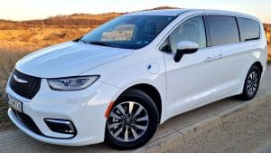 Chrysler Pacifica LIFT Hybryda WIFI Kamera