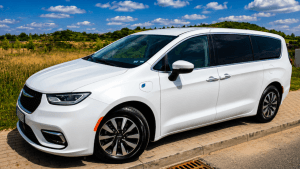 Chrysler Pacifica LIFT Hybryda WIFI Kamera